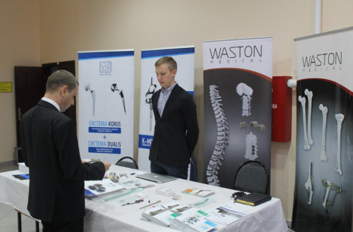 Túrkistanda álem travmatologtary men ortopedteri tájirıbe almasýda