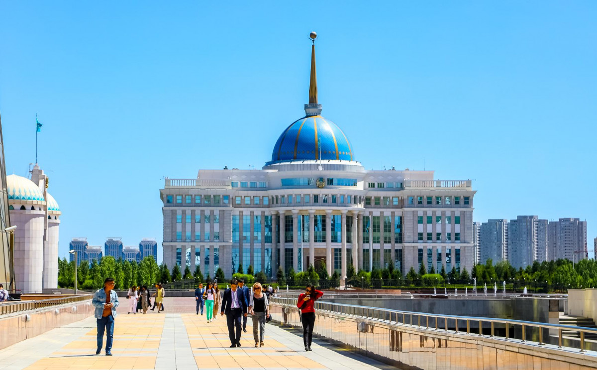 Saıası júıeni jańartýdyń bastaýy