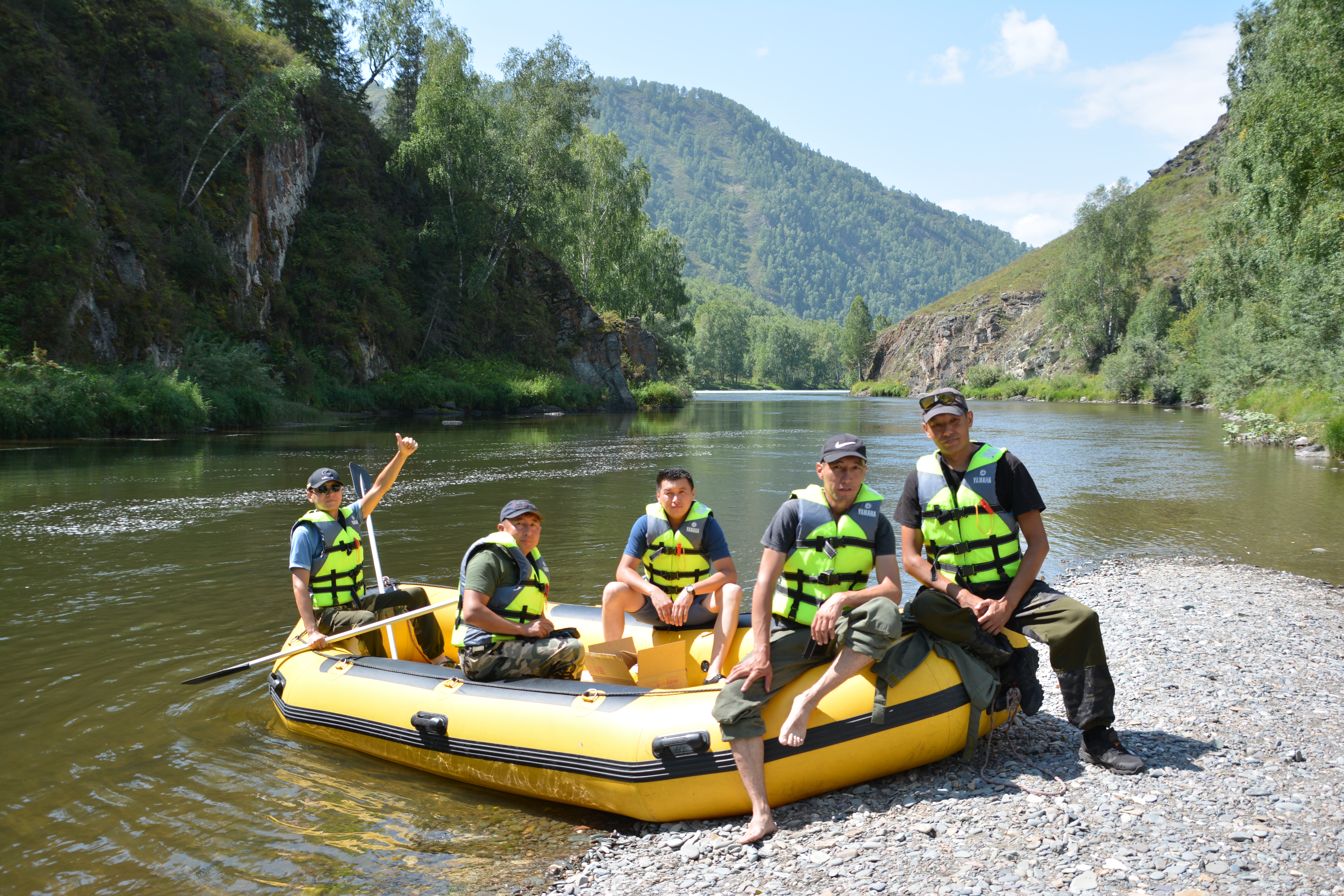 Buqtyrmanyń boıymen...
