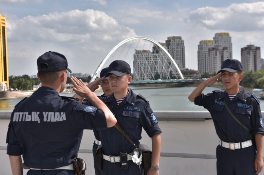 Elorda tynyshtyǵyn kúzetken