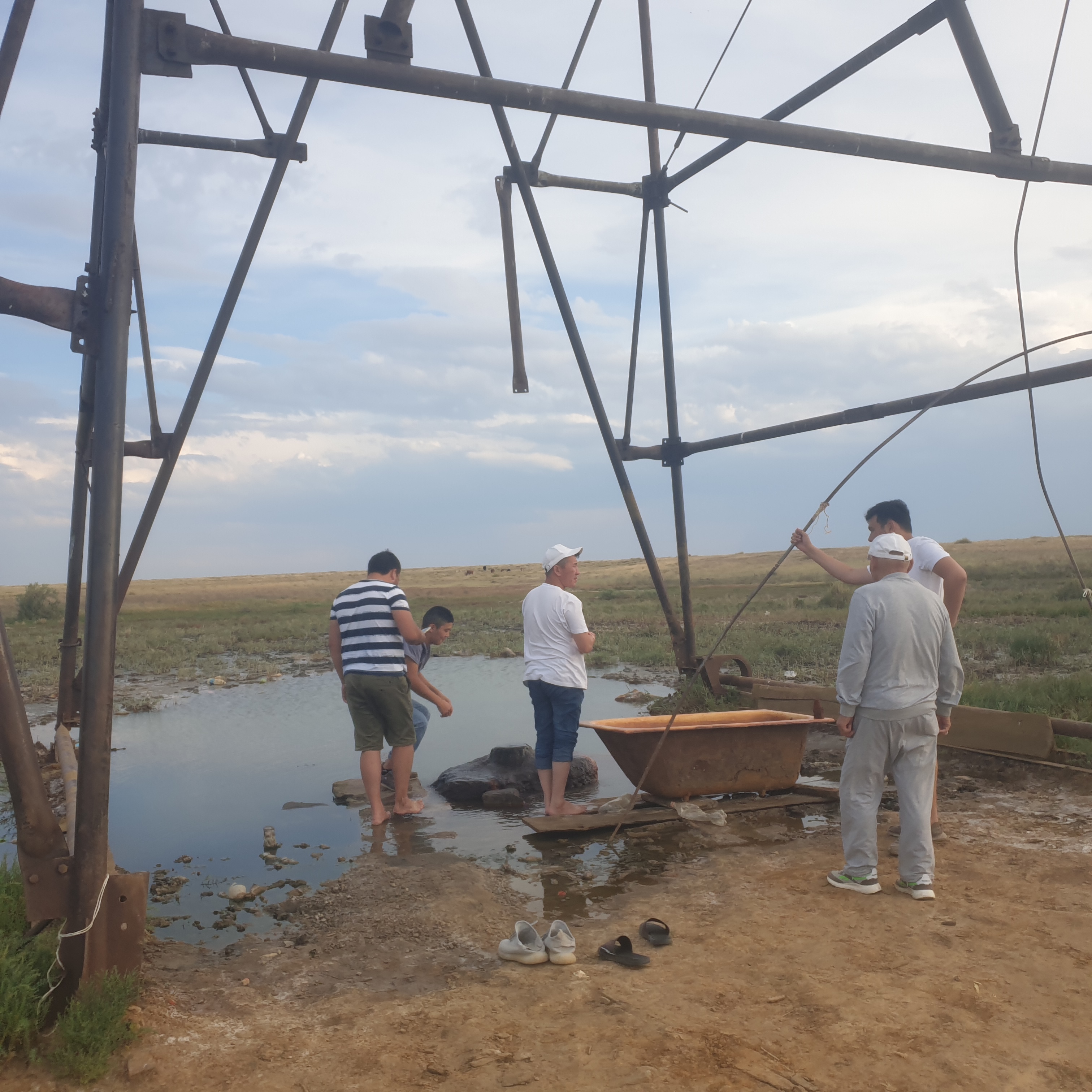 Tenteksaıdyń ystyq sýy