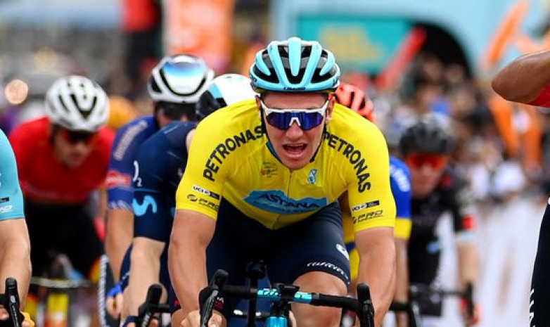 Sırısa márege ekinshi jetti