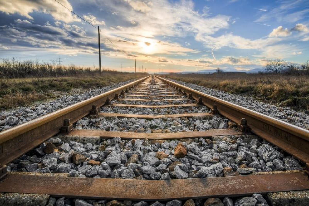 Temir jol – asa qaýipti aımaq