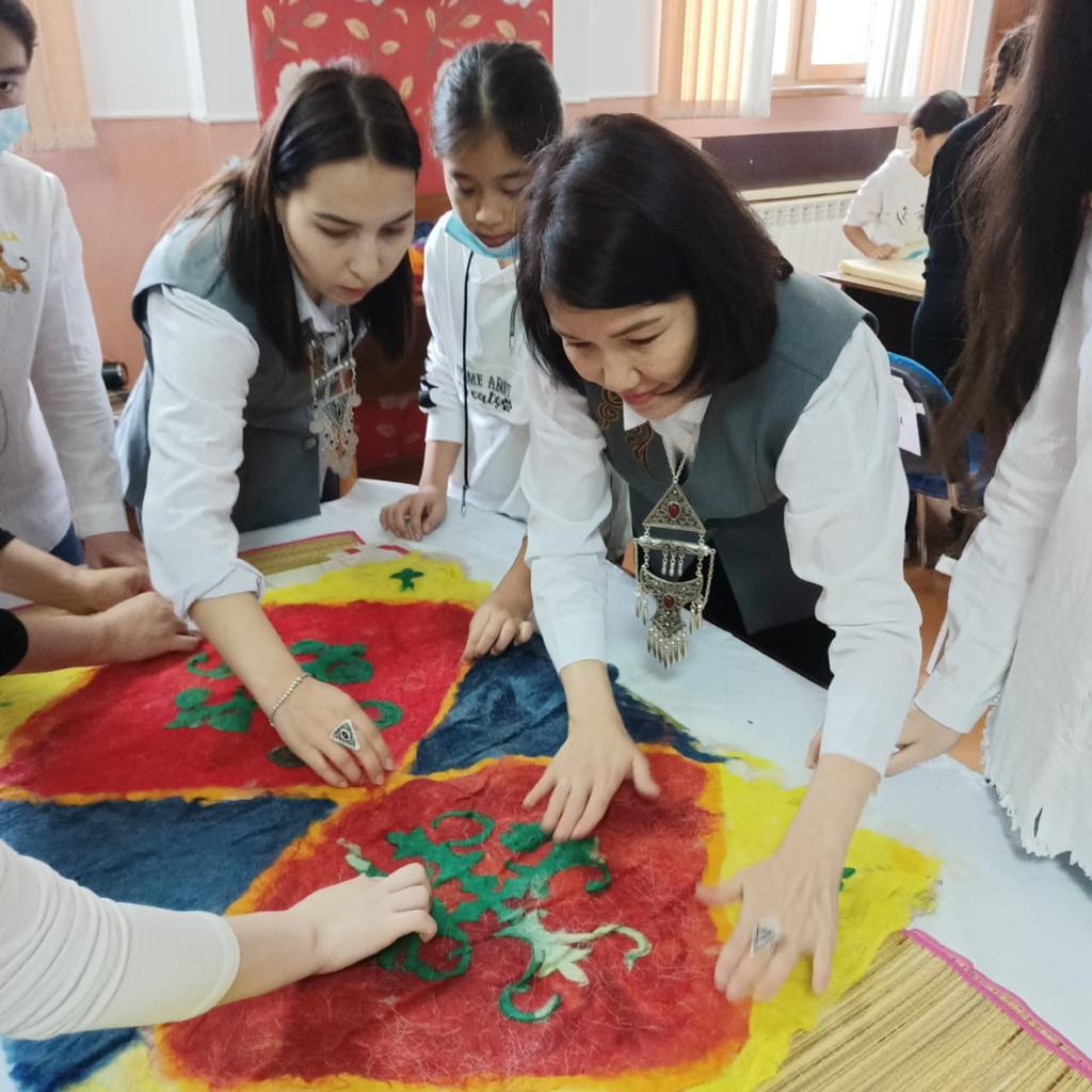 Oqýshylar saraıy ulttyq dástúrdi qaıta jańǵyrtty