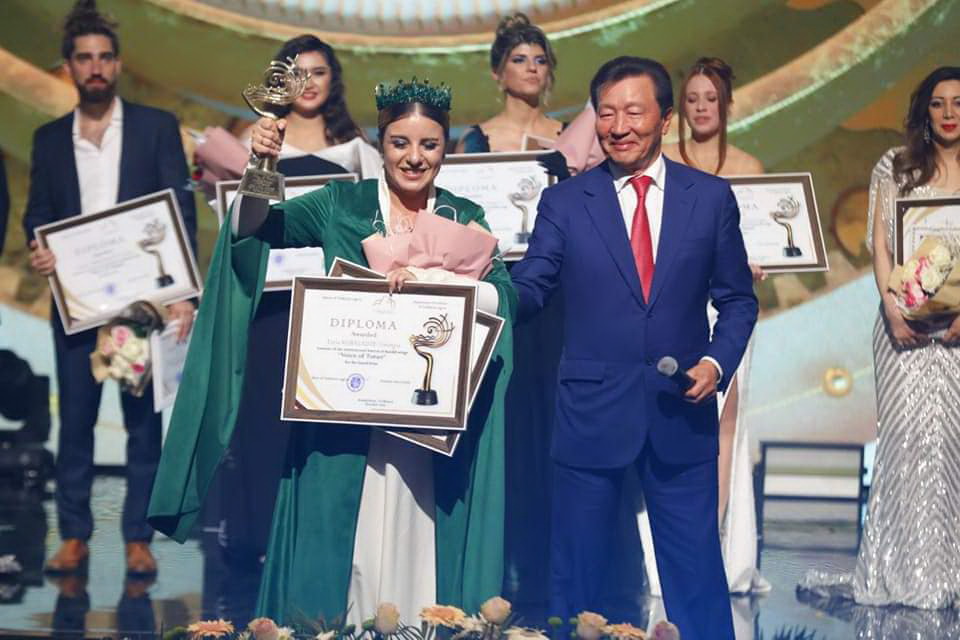 Qazaq ánderin shyrqady