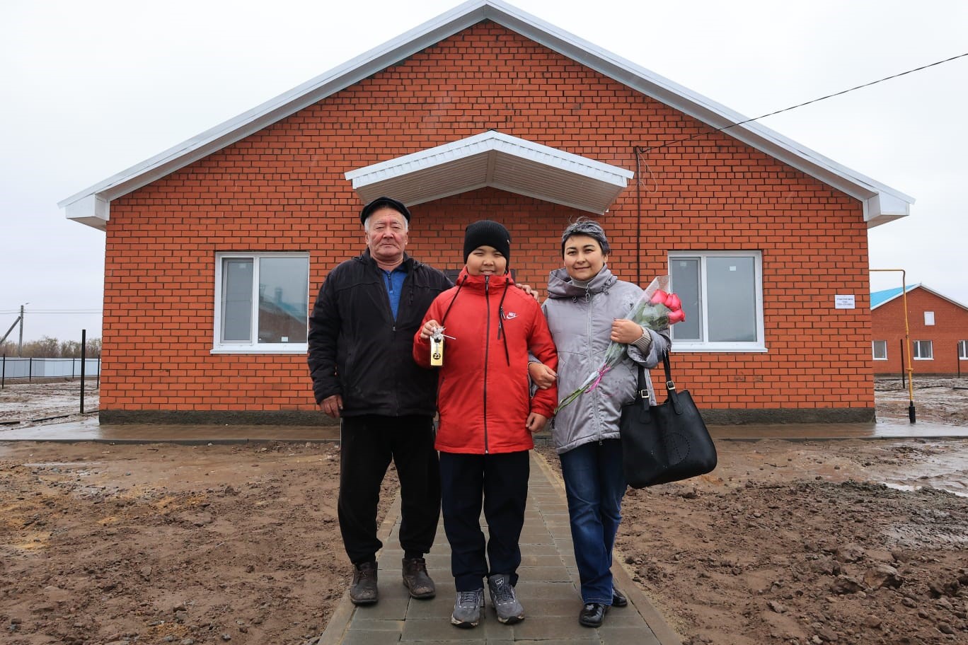 Qýanyshty eselegen qonys toı