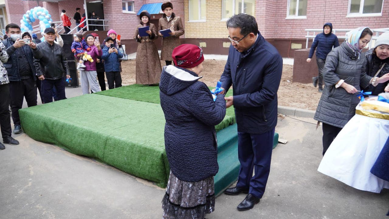 Áleýmettik nysandar ashyldy