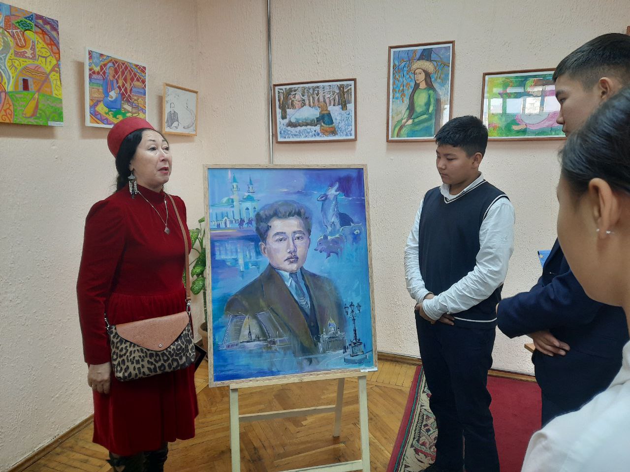 Áýezov álemi sýretshiler kózimen...