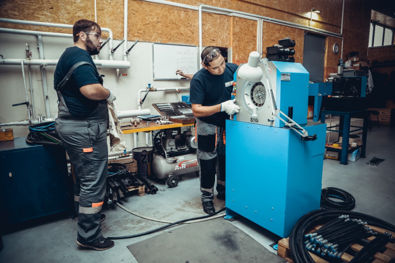 Gıdravlıkalyq qurylǵy jasaıtyn kompanııa