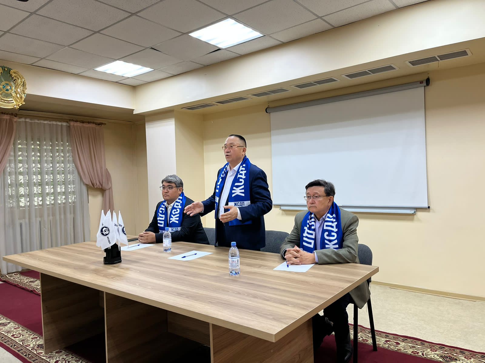 Saıası reformalarǵa basymdyq beriledi