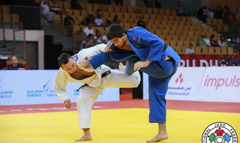 Jalǵyz júlde buıyrdy