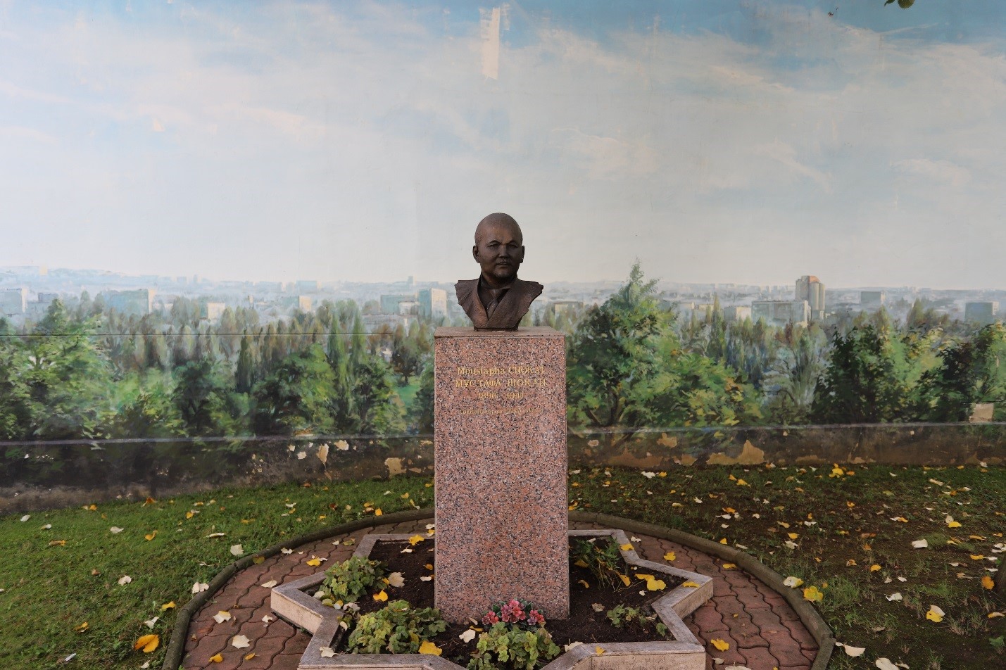 Mustafatanýdyń Fransııa sabaqtary