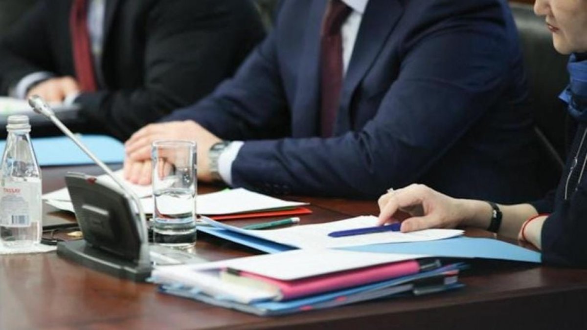 Bilim salasy – basty nazarda