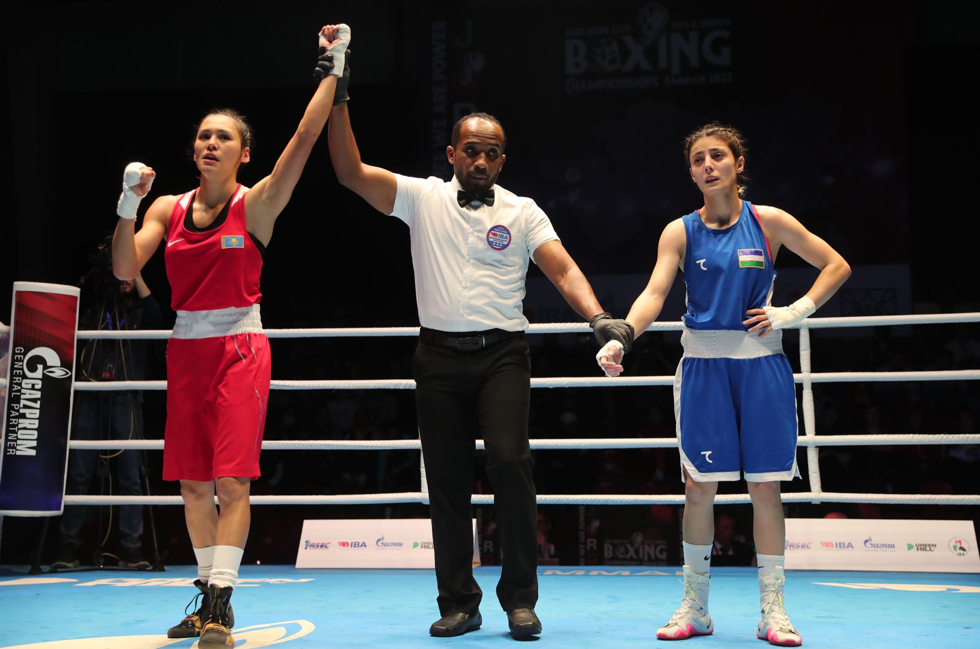 Sýretterdi túsirgen Aıan TО́LEGEN