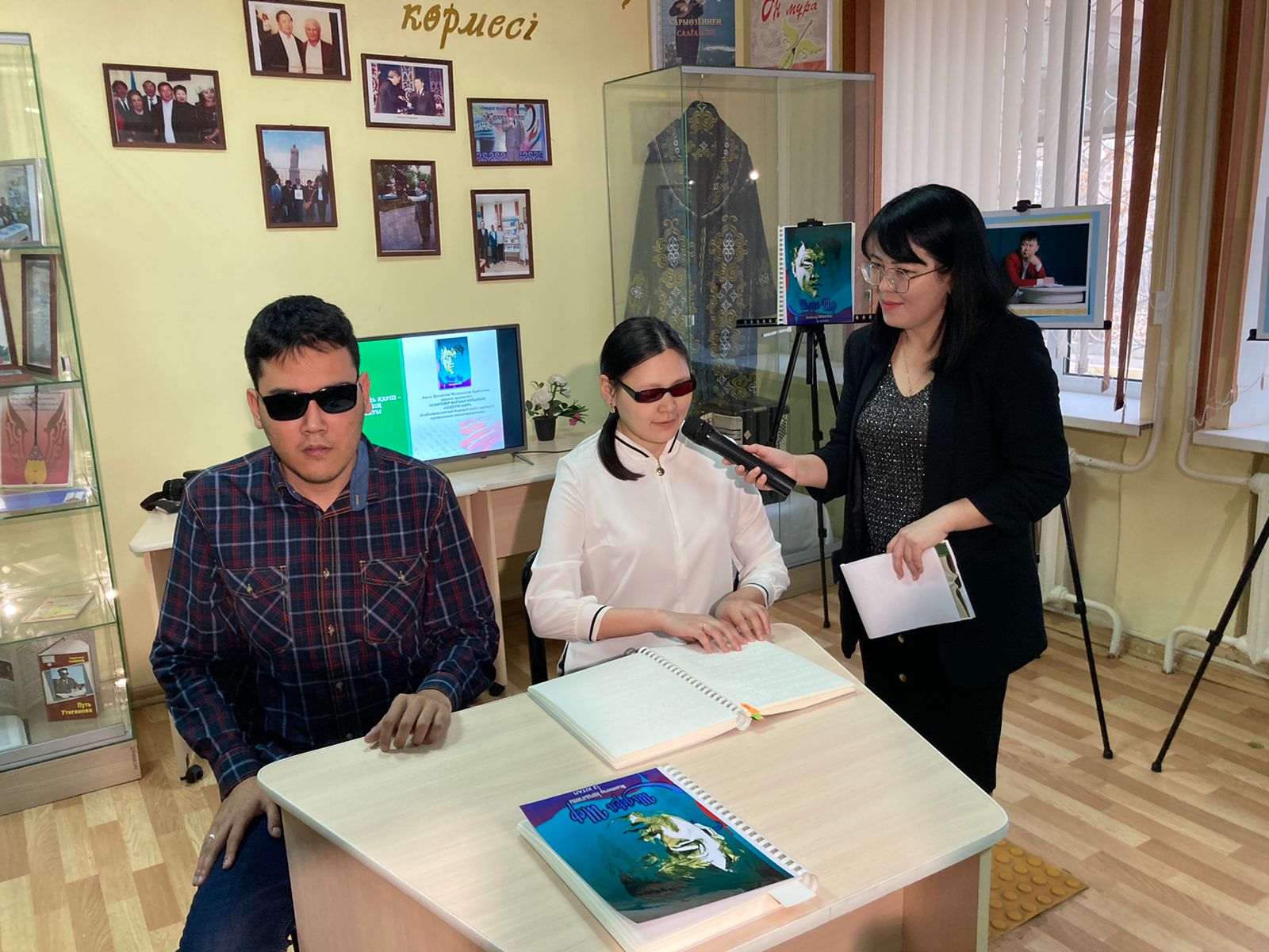 Saýsaq ushyndaǵy óleń