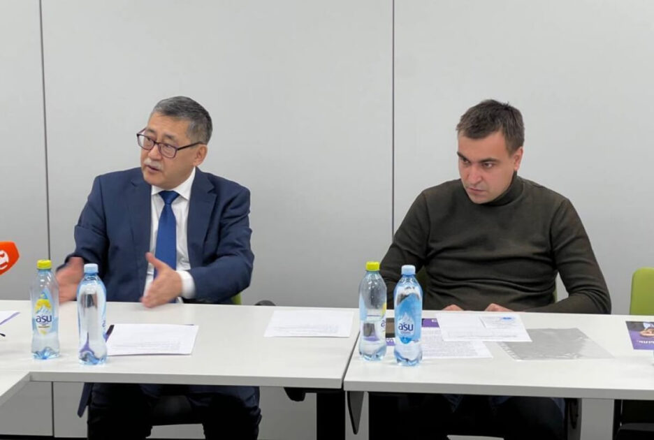 Ashyq azamattyq qoǵam qajet