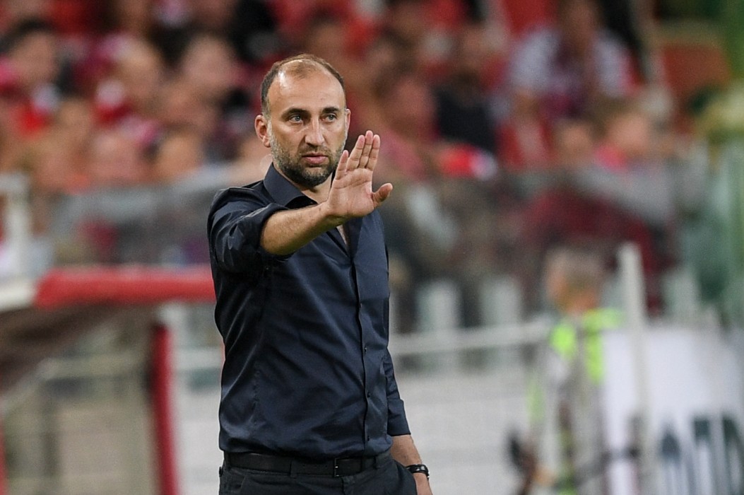 Adıev quramada qalady