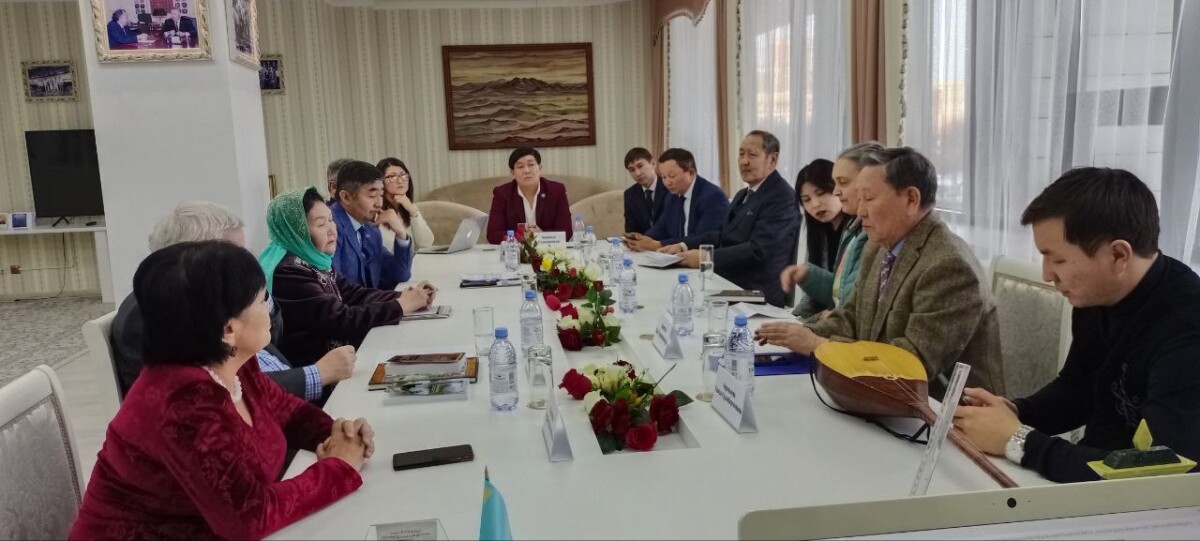 Abaıdyń «Qara sózderi» norveg tiline aýdaryldy