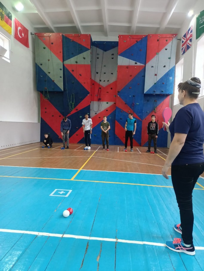 Bochcha oınap beıimdeledi