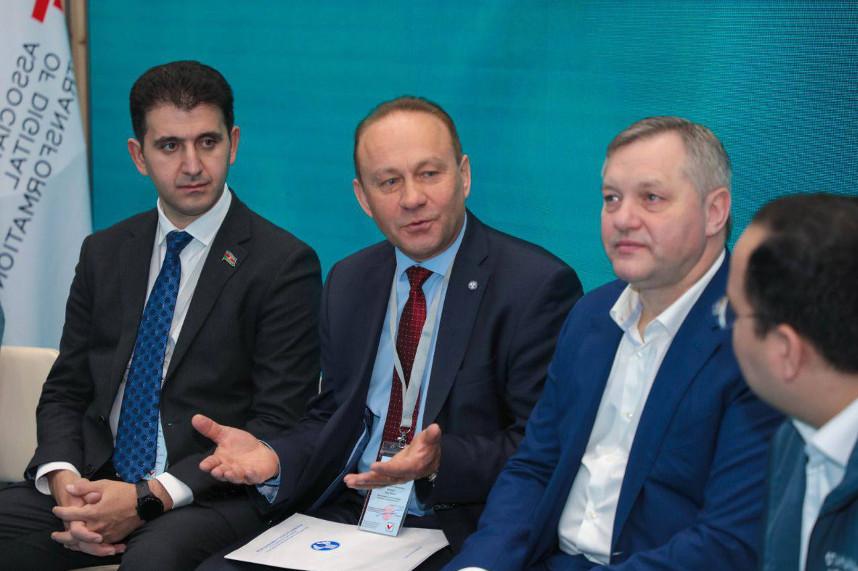 Shtab jumysymen tanysty