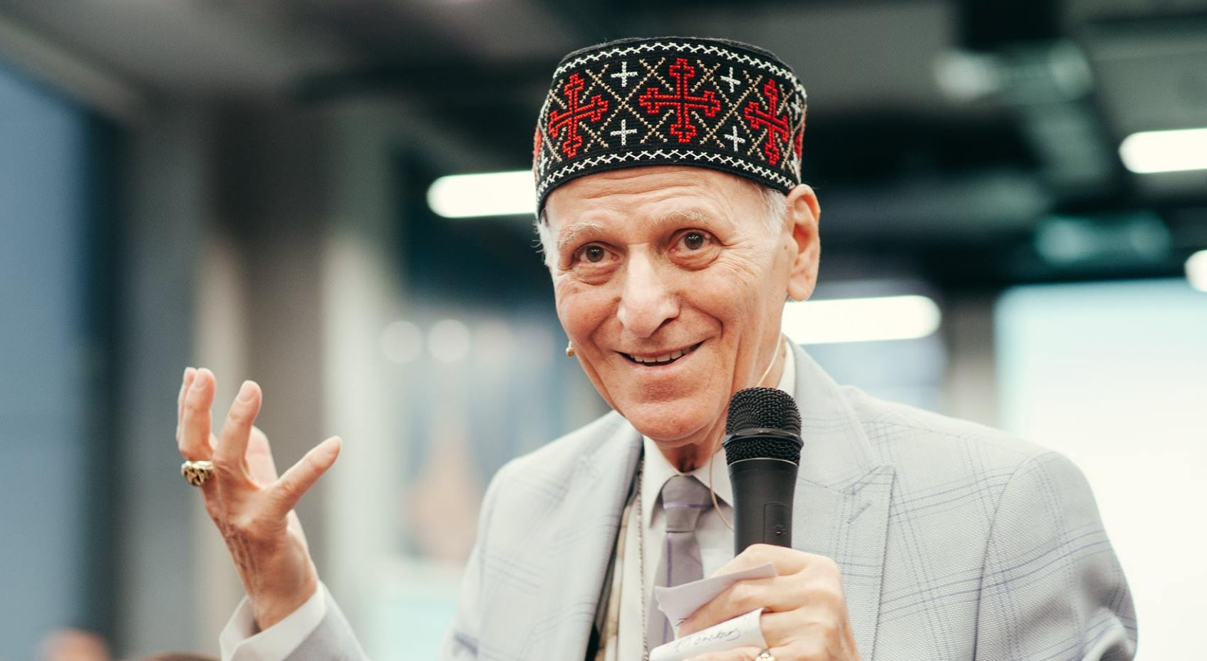 Shalva ustazdyń dárisi