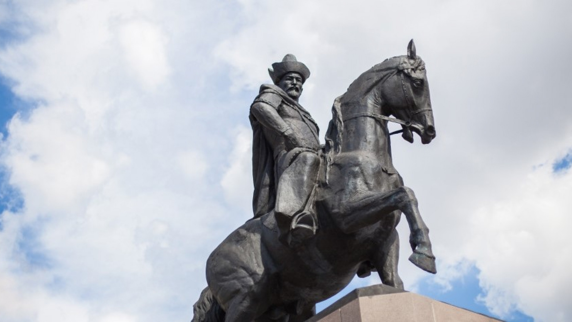 Kókshetaý han Keneni ulyqtady