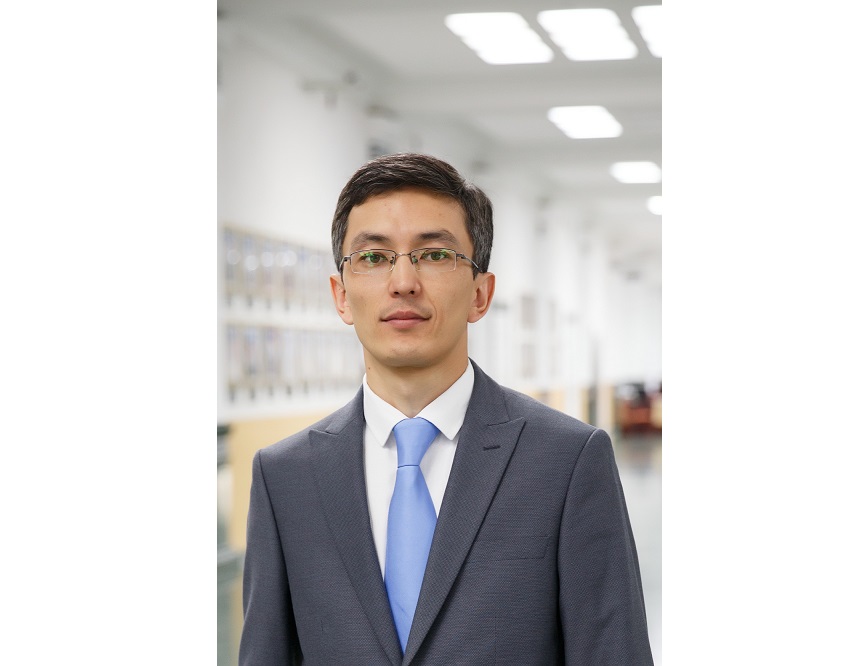 Sapar Sataev: Armany bıik adam adaspaıdy