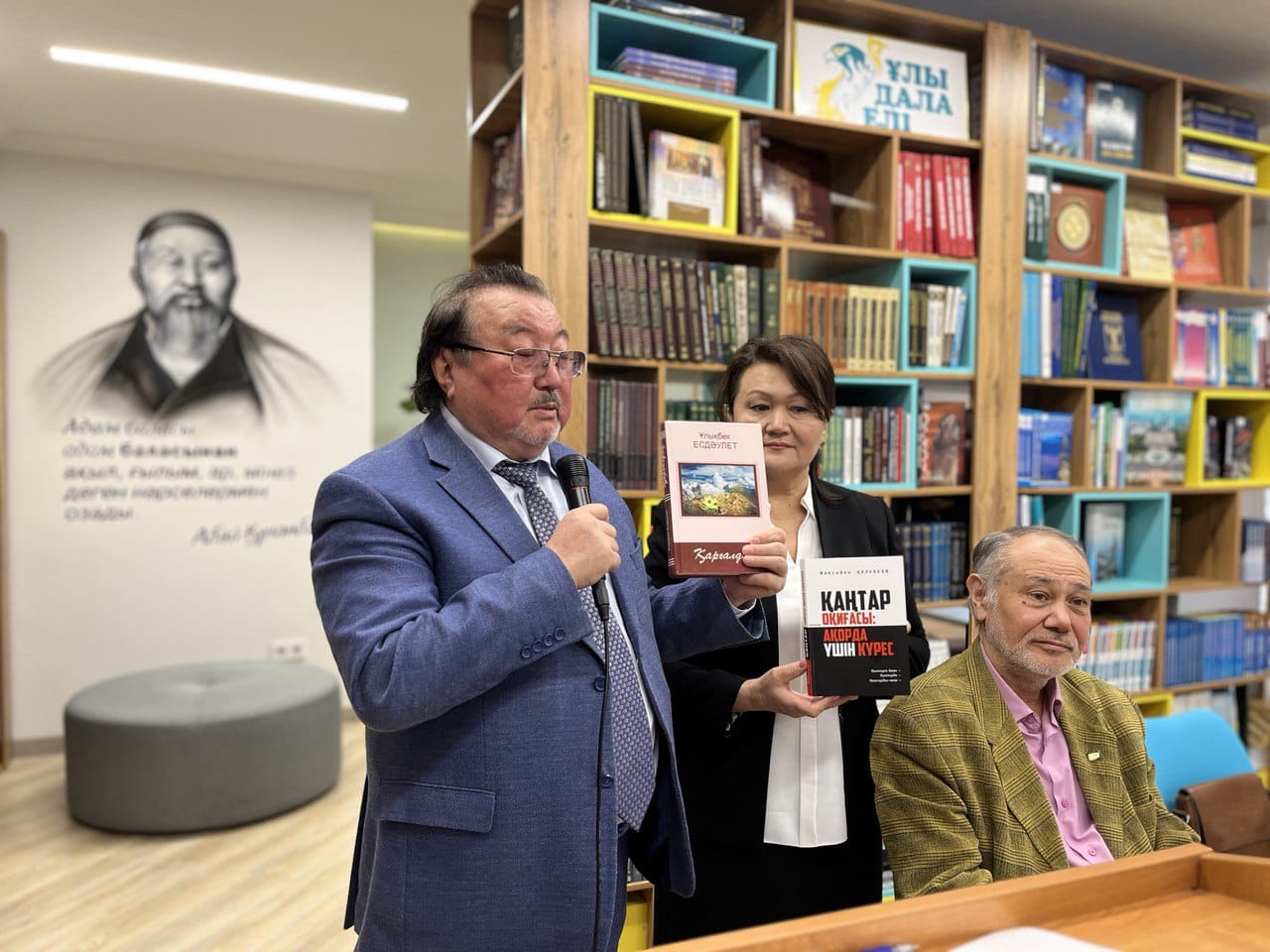 Ádebı nasıhat – áleýmet nazarynda