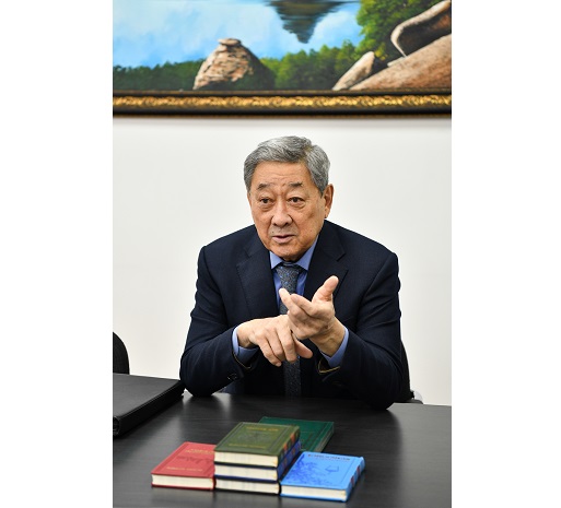 Baqtyqoja Izmuhambetov: Ákim atqarýshy emes, bastamashy bolýy kerek