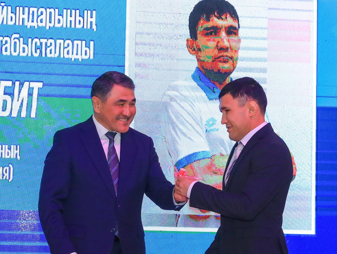 Sportshylarǵa páter kiltin tapsyrdy