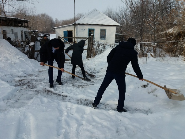 Muqtaj jandarǵa qolushyn sozady