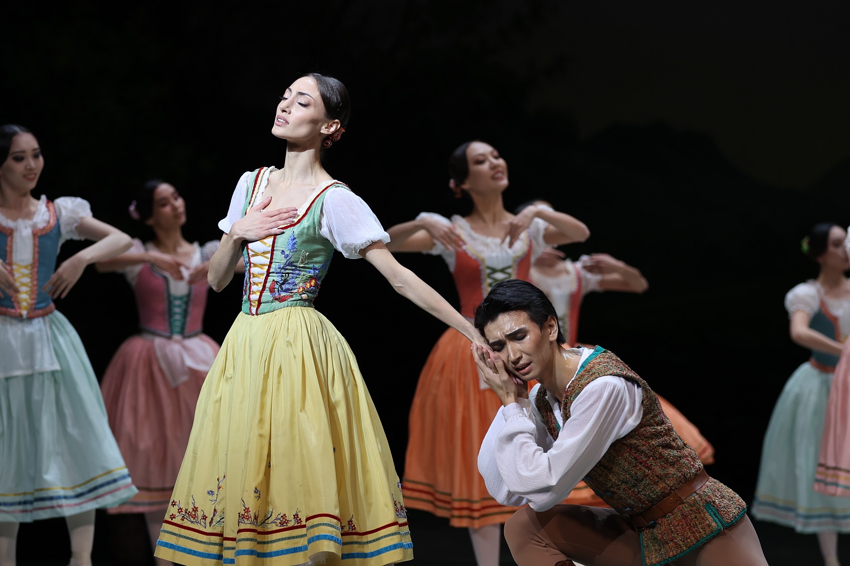 Mınskide óner kórsetedi