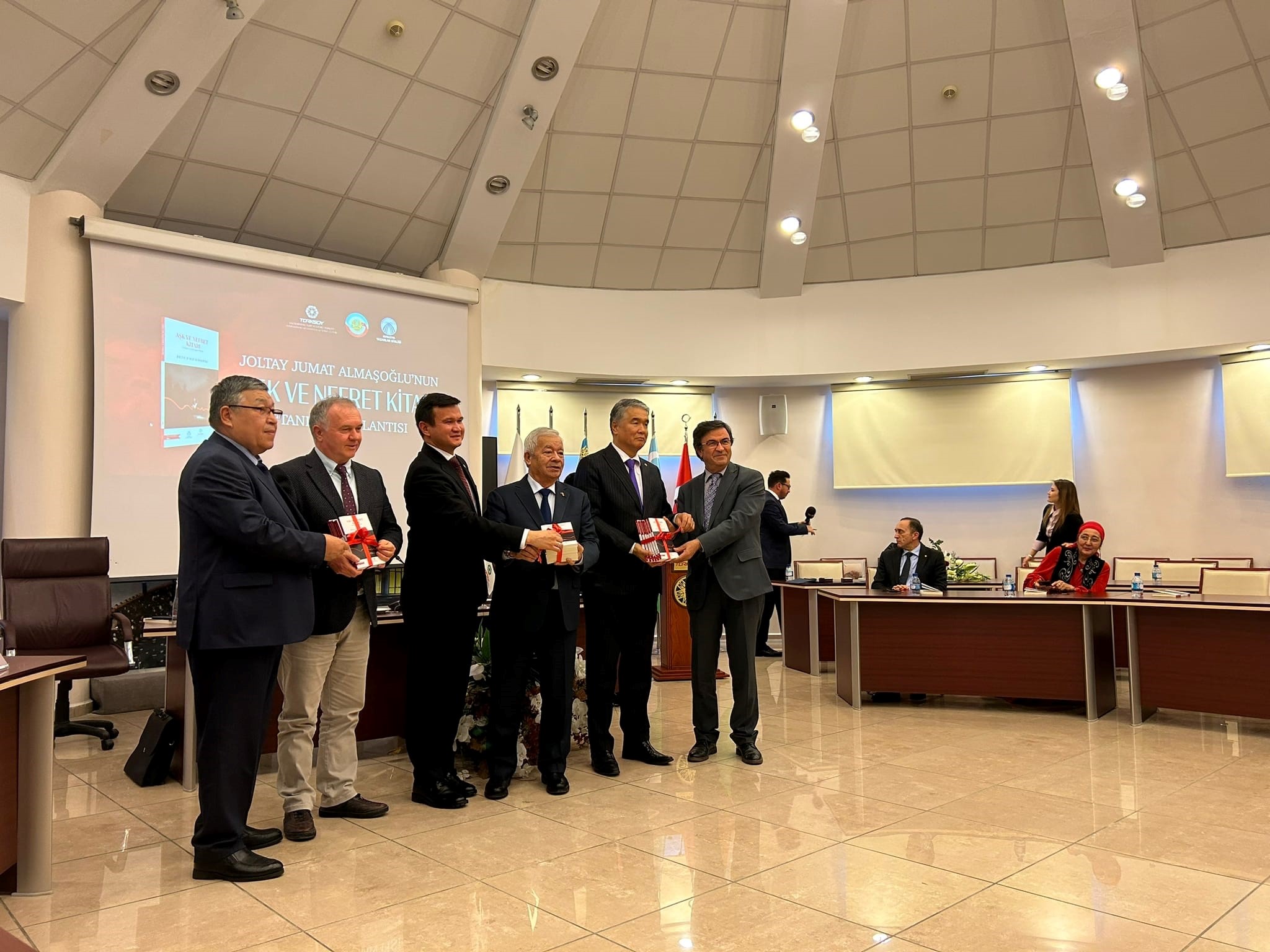 Jazýshy kitaby  Ankarada tanystyryldy