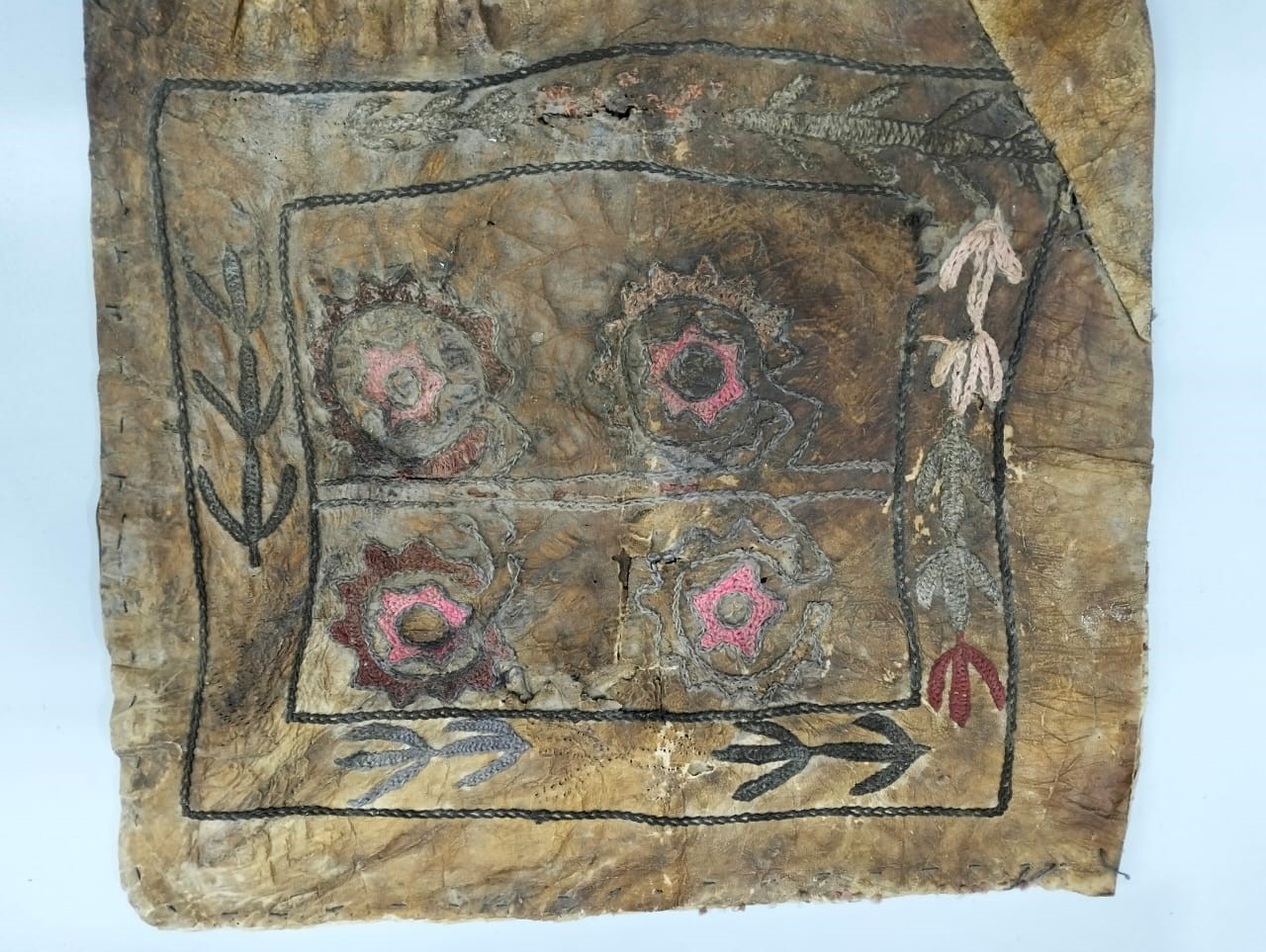 Kóne qumyra jáne  kesteli teri