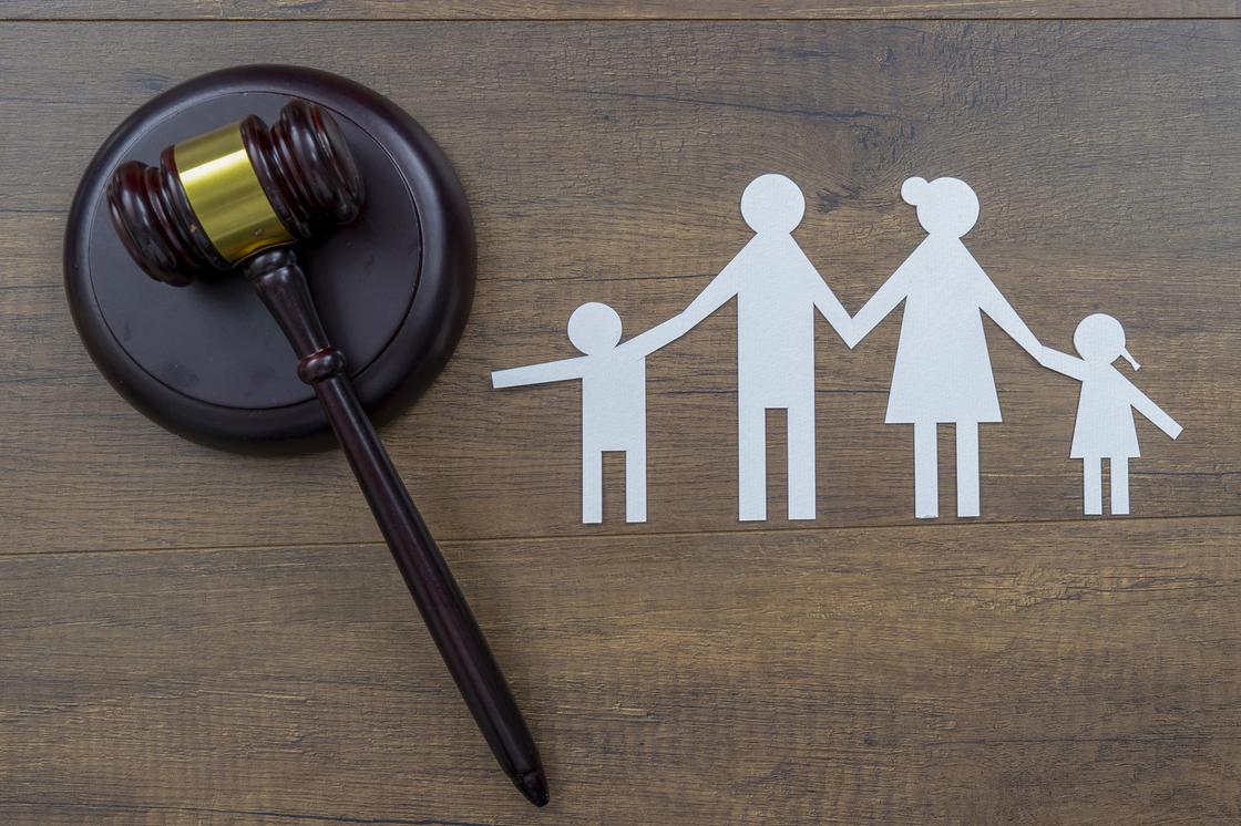 Elde 16 myń adam alıment tólemeı júr