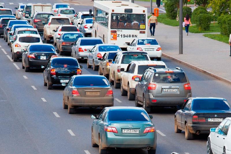 Elordada negizgi kóshelerdiń biri jabyldy