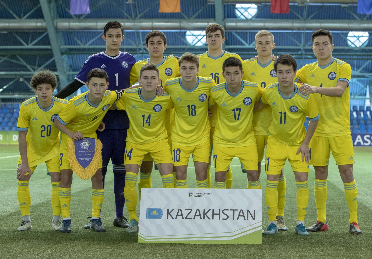 О́zbekstan quramasyn jeńdi