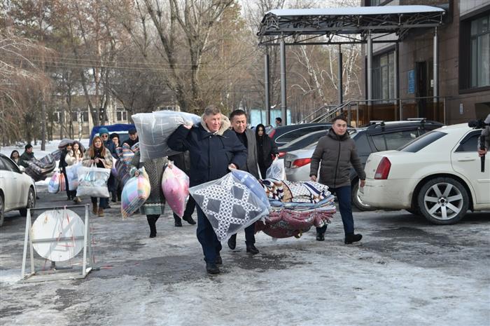 Qazaqstandyqtar Túrkııaǵa belsendi kómek kórsetip jatyr
