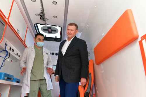 «ArselorMıttal Temirtaý» AQ Temirtaý ortalyq aýrýhanasyna jabdyq satyp áperdi