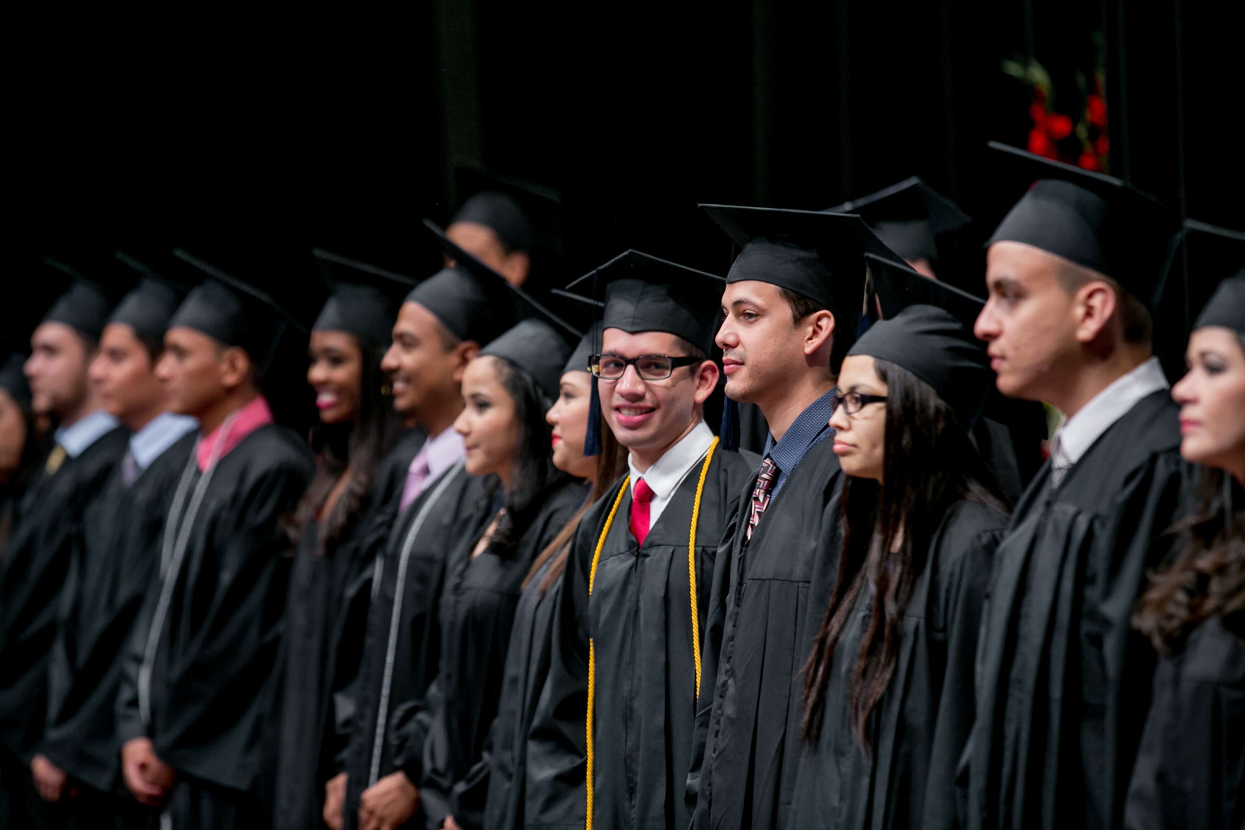 PhD doktorlaryn daıarlaýǵa arnalǵan grant sany artady