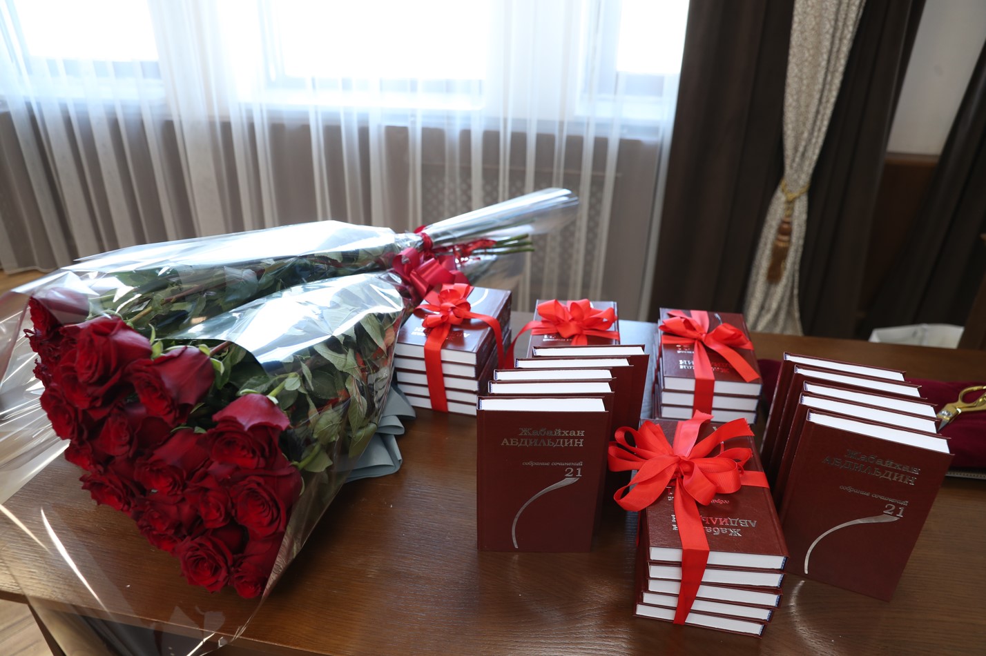 Akademıktiń 25 tomdyǵy