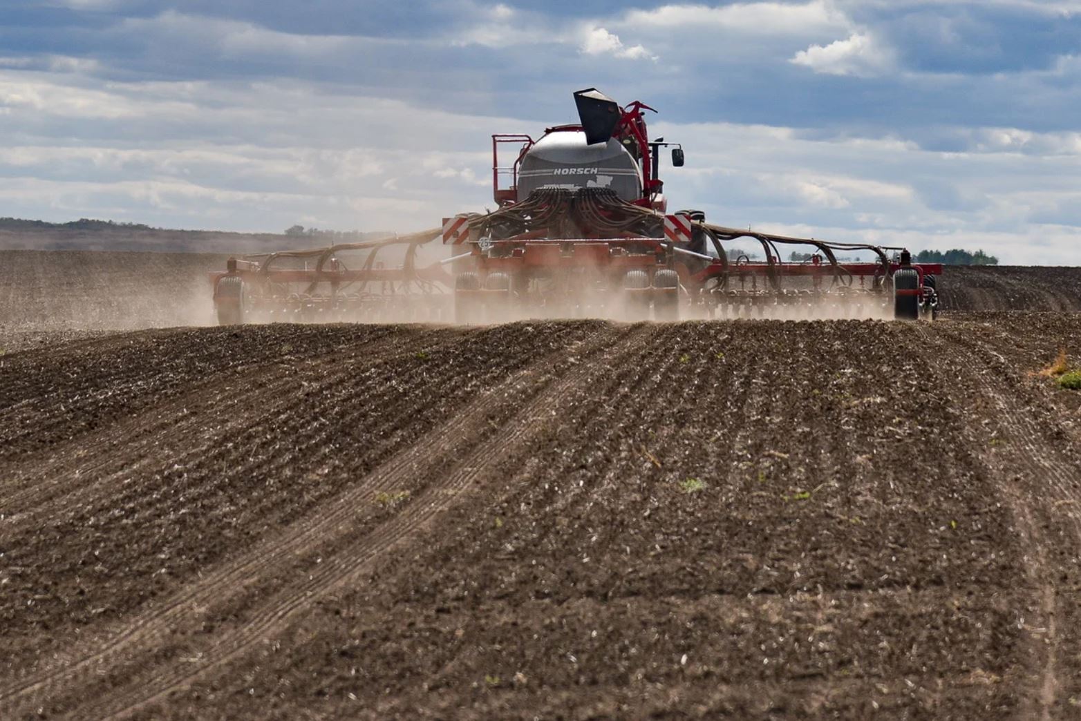 Syrda egiske daıyndyq bastaldy