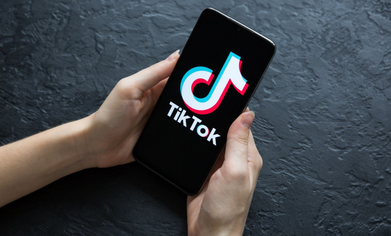 TikTok balalardyń jelidegi ýaqytyna shekteý qoıady