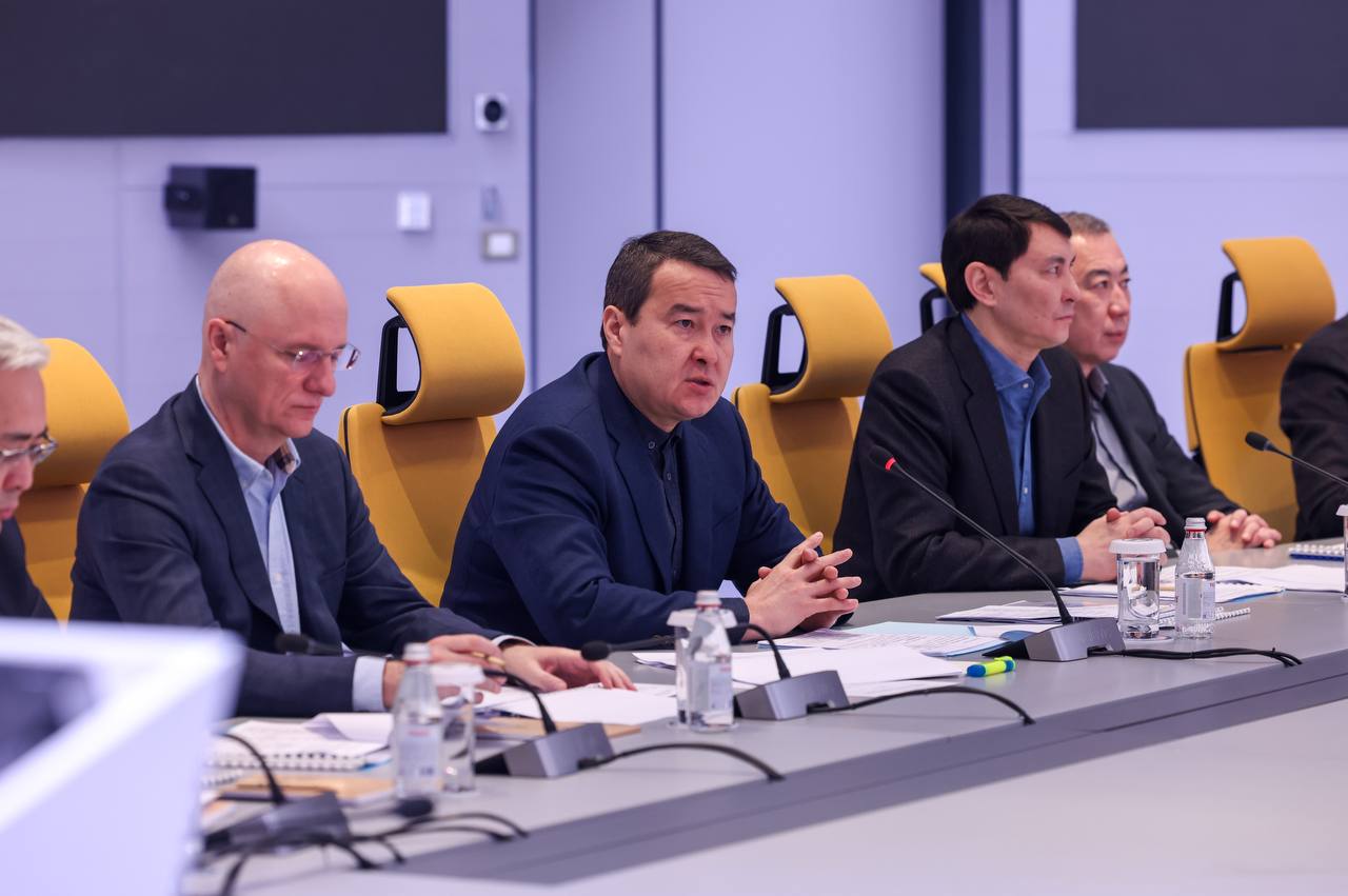 Aýyldyq emhanalar úshin 1 100 medısına qyzmetkeri daıarlanady