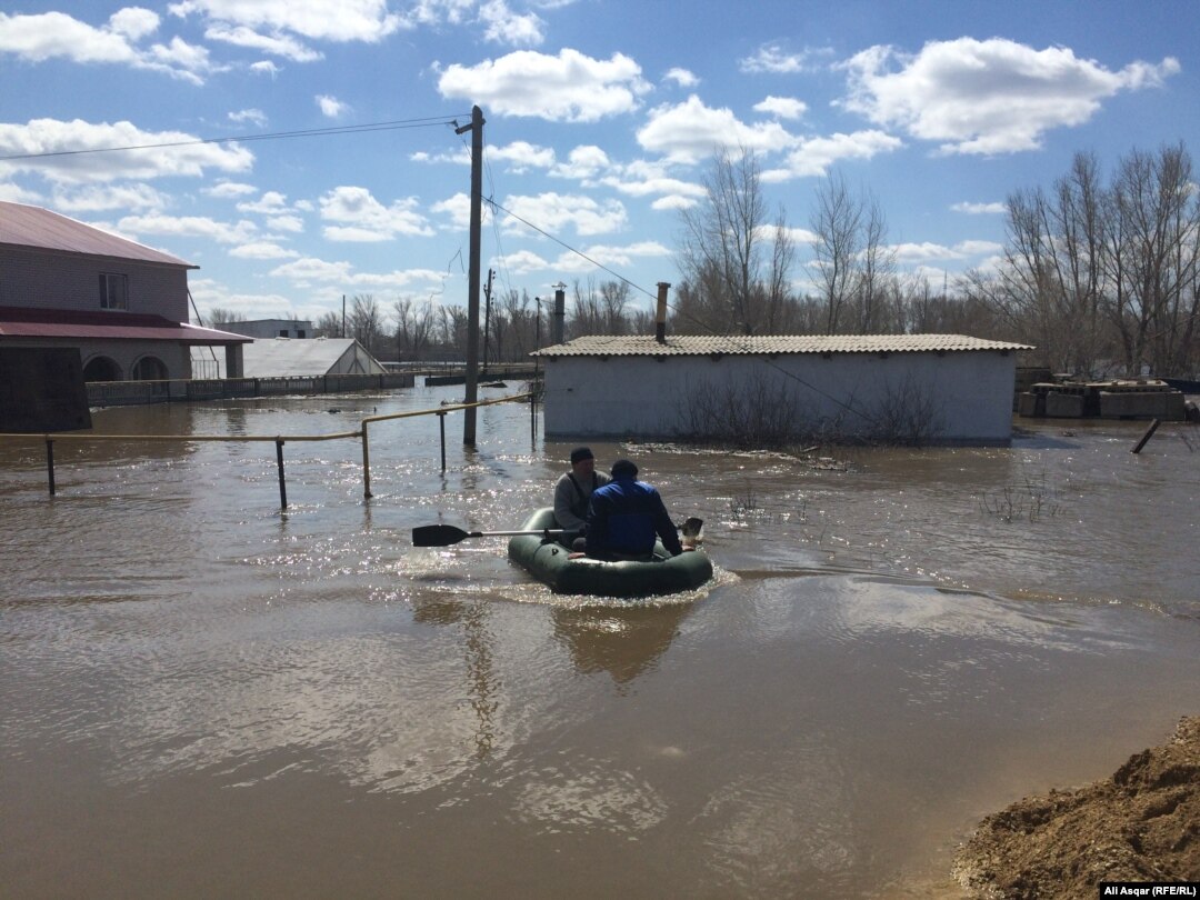 Eraly Toǵjanov sý tasqynyna baılanysty shuǵyl otyrys ótkizdi