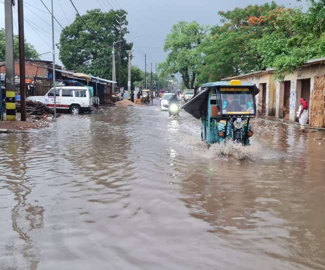 Pákistanda sý tasqynynan 10 adam kóz jumdy