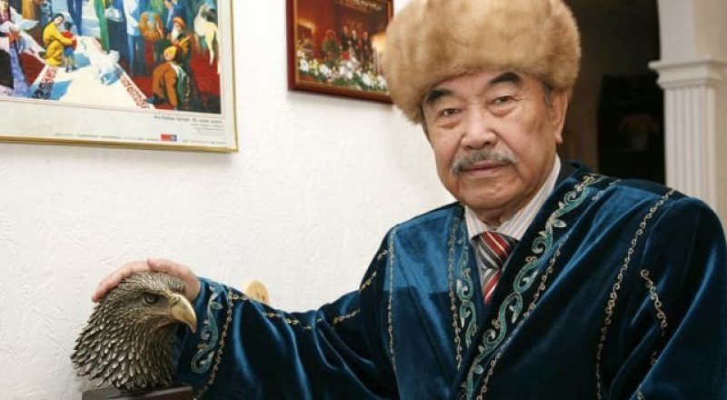 «Qııanat pen ádiletsiz ómirdiń qoqsyǵy ótken jyldyń urma selimen aǵyp ketsin!». Sherhan Murtazanyń tilegi