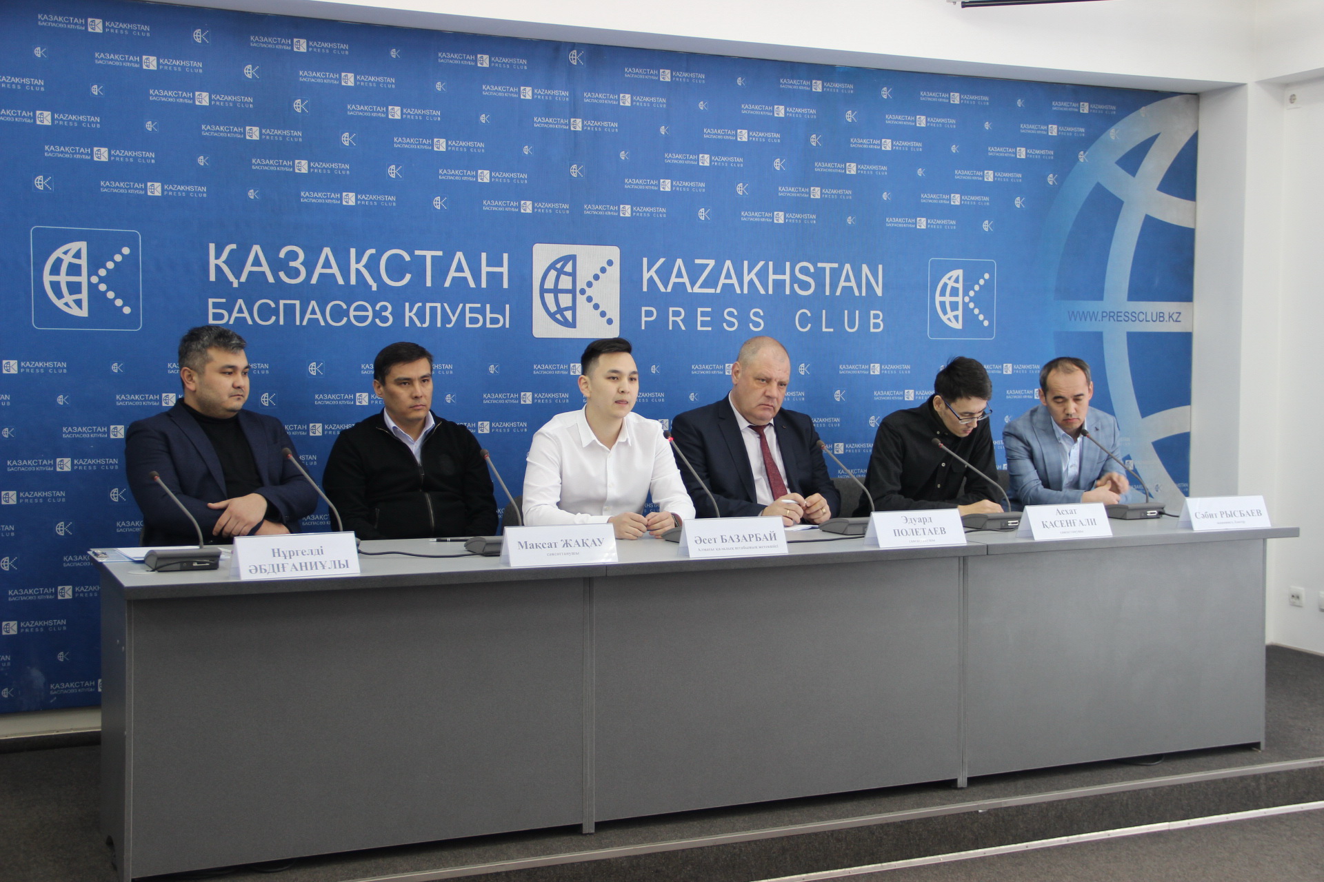 Saıası mádenıet qalyptastyrý mańyzdy