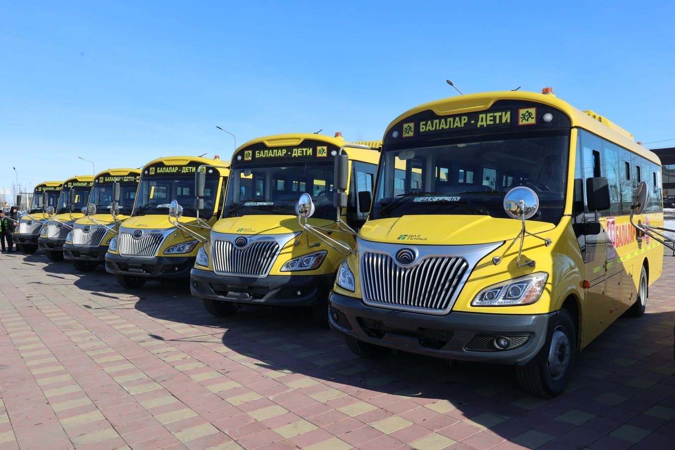 Aýyl mektepterine – 28 avtobýs