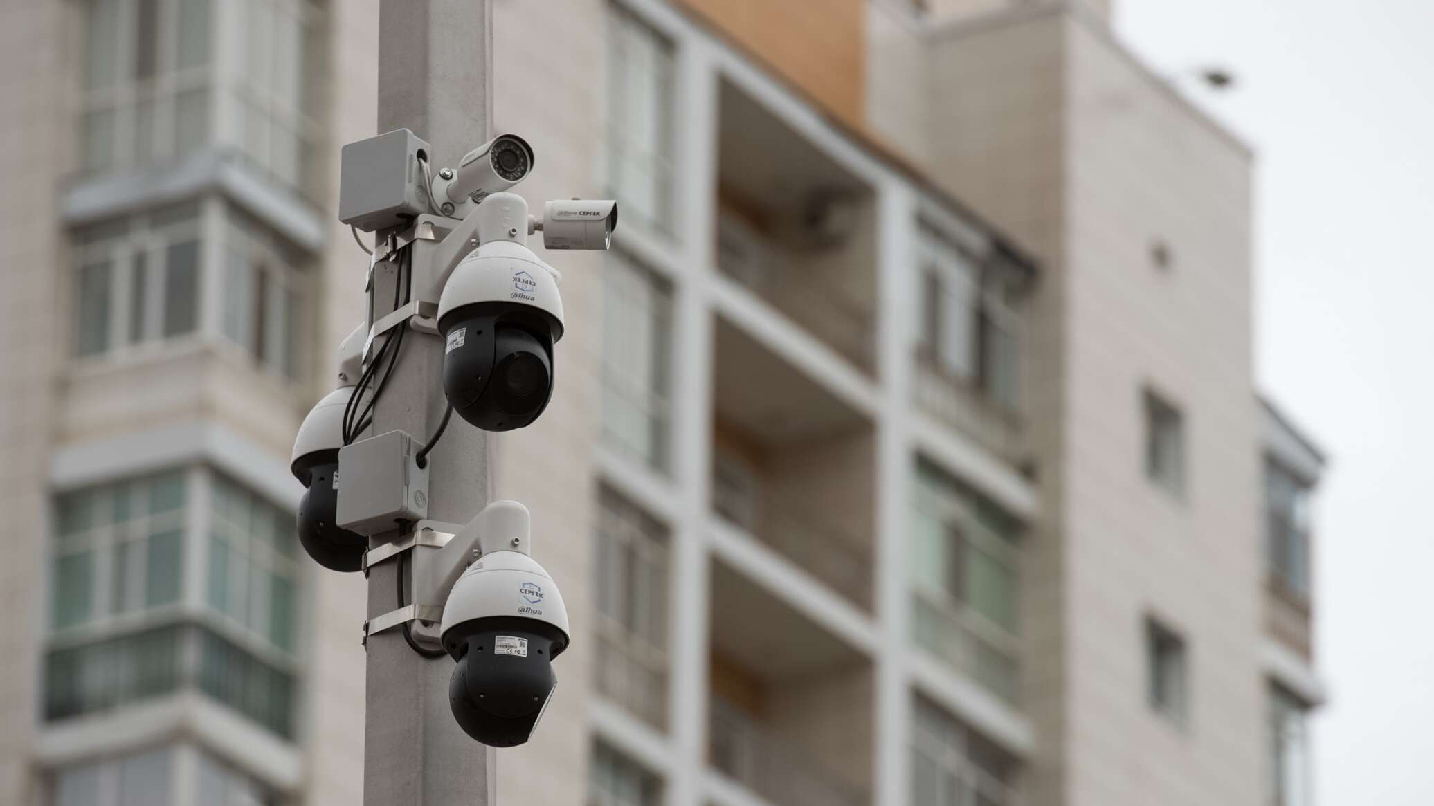 Aqyly joldardaǵy kameralar kólik jyldamdyǵyn tirkeı bastaıdy